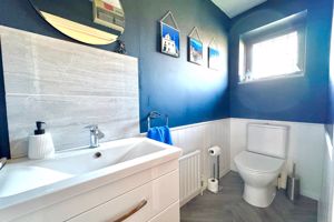 Cloakrooom WC- click for photo gallery